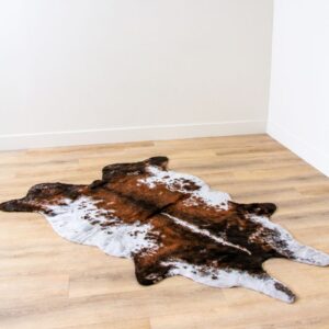 Cowhide Area Rug In Brown And Ivory (3)