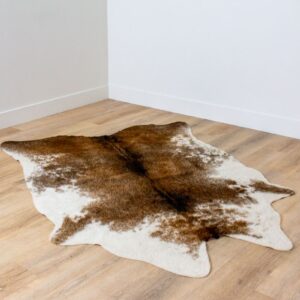 Cowhide Area Rug In Coffee And Ivory (1)